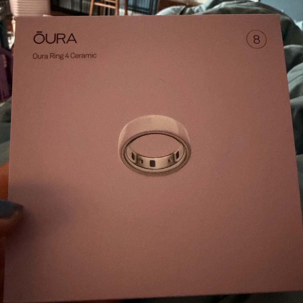 Oura Ring 4 in Petal Ceramic Size 8